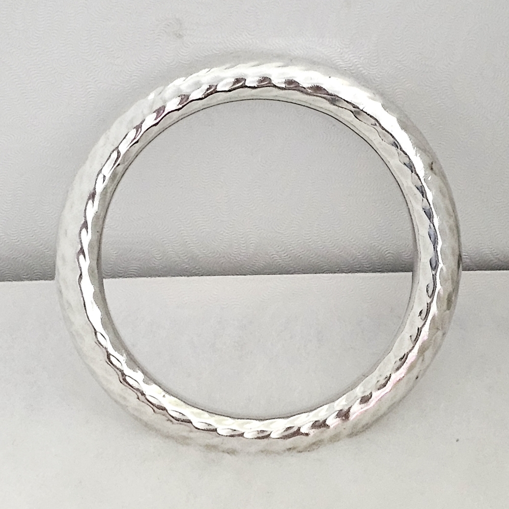 Silpada Sterling Silver Hammered Chunky Thick Bangle B1653